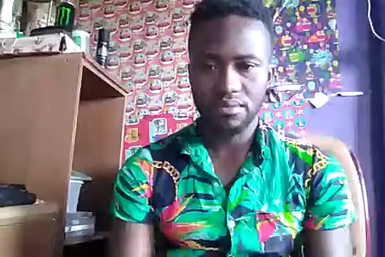 Snapshot of bull_Giant chatting on December 2024 02:08:02 PM bull Giant online show from December 2024 02:08:02 PM