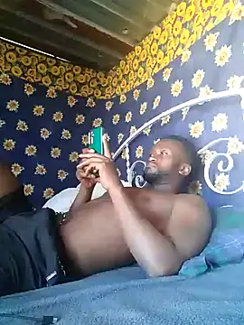 Snapshot of bull_Giant chatting on December 2024 08:19:02 AM bull Giant online show from December 2024 08:19:02 AM