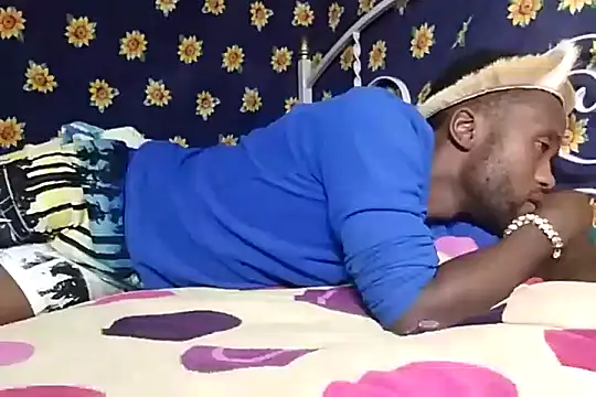 Snapshot of bull_Giant chatting on December 2024 01:39:02 AM bull Giant online show from December 2024 01:39:02 AM