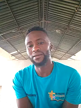 Snapshot of bull_Giant chatting on February 2025 03:35:01 PM bull Giant online show from February 2025 03:35:01 PM