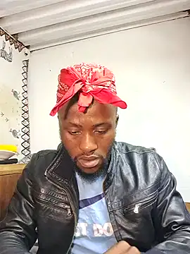 Snapshot of bull_Giant chatting on February 2025 09:27:02 PM bull Giant online show from February 2025 09:27:02 PM