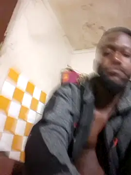 Snapshot of bull_Giant chatting on March 2025 12:29:02 AM bull Giant online show from March 2025 12:29:02 AM