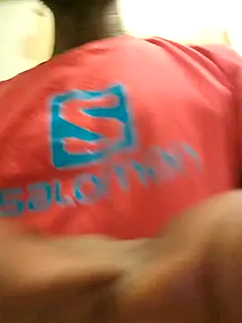 Snapshot of bull_Giant chatting on March 2025 08:53:02 PM bull Giant online show from March 2025 08:53:02 PM