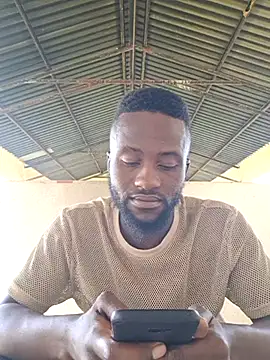 Snapshot of bull_Giant chatting on March 2025 02:43:02 PM bull Giant online show from March 2025 02:43:02 PM