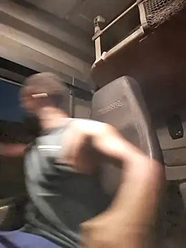 Snapshot of bull_Giant chatting on September 2025 12:45:01 AM bull Giant online show from September 2025 12:45:01 AM