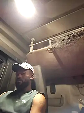 Snapshot of bull_Giant chatting on September 2025 11:05:02 PM bull Giant online show from September 2025 11:05:02 PM