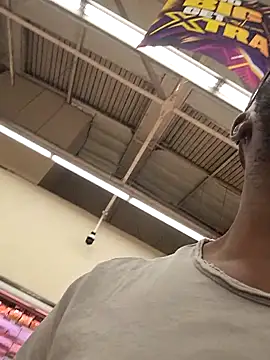 Snapshot of bull_Giant chatting on October 2025 12:02:01 PM bull Giant online show from October 2025 12:02:01 PM