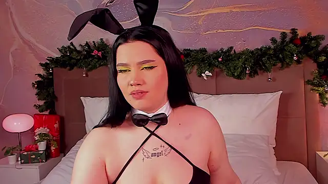 Snapshot of MaryAriel chatting on December 2024 11:31:02 AM MaryAriel online show from December 2024 11:31:02 AM