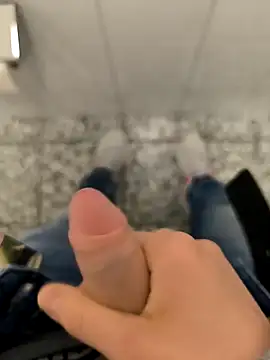 Snapshot of geilehecke1 chatting on December 2024 01:33:01 PM geilehecke1 online show from December 2024 01:33:01 PM