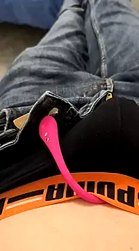 Snapshot of geilehecke1 chatting on December 2024 05:08:01 PM geilehecke1 online show from December 2024 05:08:01 PM