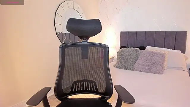 Snapshot of CyntiaAdams chatting on September 2025 07:47:01 PM CyntiaAdams online show from September 2025 07:47:01 PM