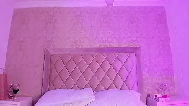 Snapshot of LiaFlowers chatting on January 2025 12:20:01 AM LiaFlowers online show from January 2025 12:20:01 AM