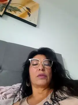 Snapshot of katysquirtdirty chatting on March 2026 10:45:01 PM katysquirtdirty online show from March 2026 10:45:01 PM