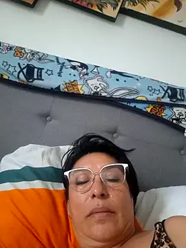 Snapshot of katysquirtdirty chatting on April 2026 10:09:02 PM katysquirtdirty online show from April 2026 10:09:02 PM