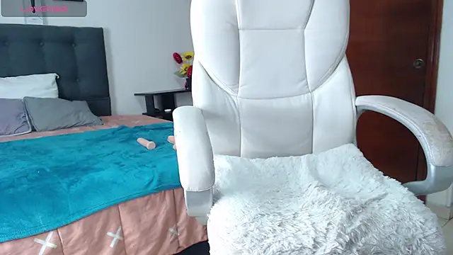 shirly vannicelli online show from March 2025 07:09:02 AM