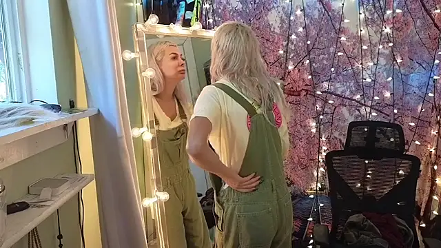 cunty tranny lydia online show from May 2026 08:04:02 PM