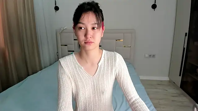 Lola Peach online show from May 2026 04:06:01 AM