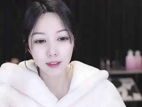 Nuyoah-77 online show from February 2026 04:11:02 PM