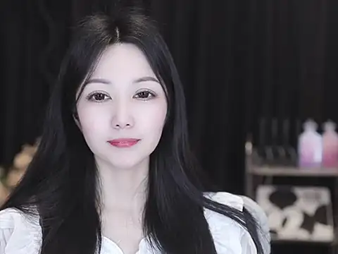 Nuyoah-77 online show from April 2026 03:09:01 PM