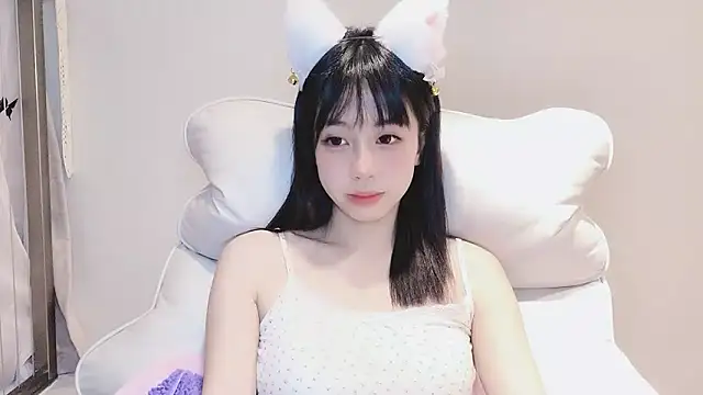 -Hottie online show from December 2024 06:04:02 PM