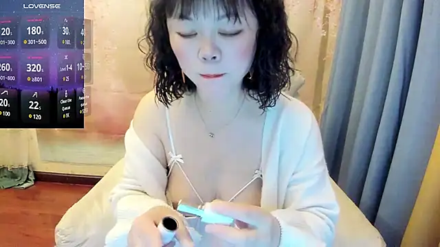 Pennyee online show from February 2025 12:37:01 AM