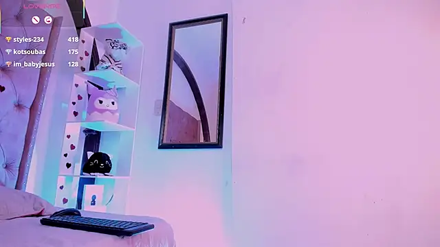 Snapshot of LadyAvalon chatting on February 2025 10:48:01 PM LadyAvalon online show from February 2025 10:48:01 PM