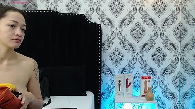 SaaraBrown online show from February 2025 12:25:02 PM