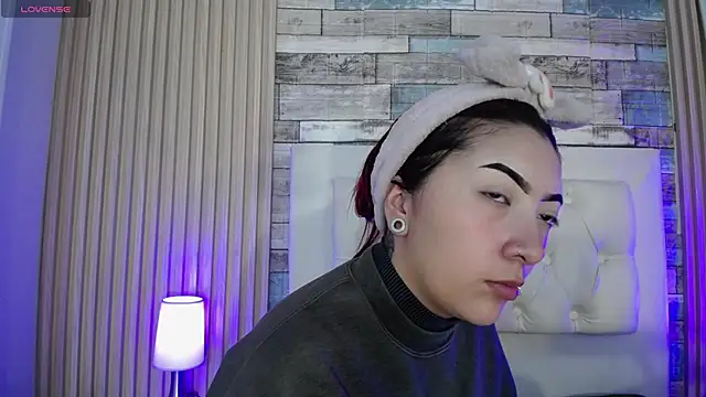 Mia Rinn online show from February 2026 06:59:01 PM