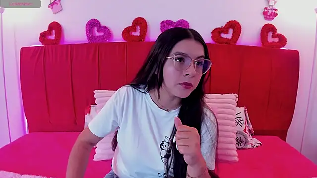 Snapshot of Alice_Summer1 chatting on February 2026 09:40:02 PM Alice Summer1 online show from February 2026 09:40:02 PM