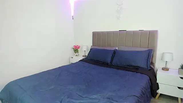 Ori valentina online show from October 2025 06:52:02 PM