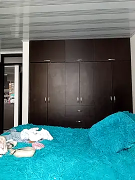 Lesly 10- online show from September 2025 04:18:02 PM