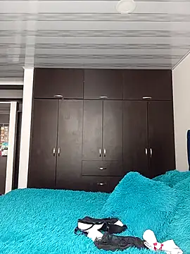 Lesly 10- online show from September 2025 02:39:02 PM