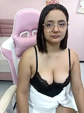 Snapshot of kae_styles chatting on September 2025 08:30:01 PM kae styles online show from September 2025 08:30:01 PM