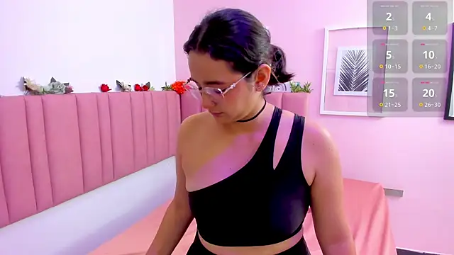 Snapshot of kae_styles chatting on September 2025 05:02:02 PM kae styles online show from September 2025 05:02:02 PM