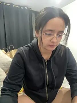 Snapshot of kae_styles chatting on February 2026 02:15:02 AM kae styles online show from February 2026 02:15:02 AM