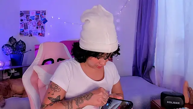 adriannyp 1 online show from March 2025 08:37:02 PM