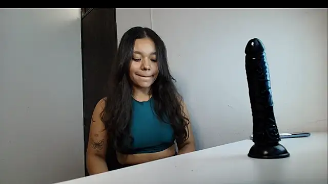 Snapshot of latinfeet-qos chatting on March 2025 11:40:02 AM latinfeet-qos online show from March 2025 11:40:02 AM