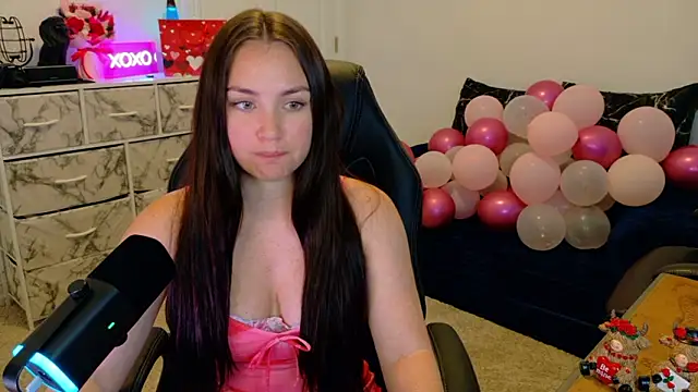 sweetsariaah online show from February 2026 06:59:02 PM