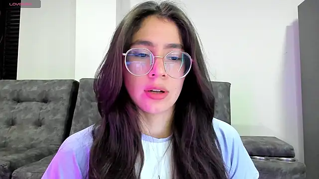 Snapshot of emmadiaz1 chatting on January 2025 02:04:02 AM emmadiaz1 online show from January 2025 02:04:02 AM