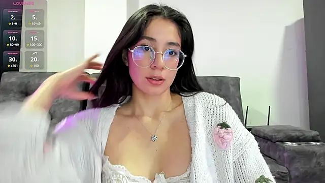 emmadiaz1 online show from November 2025 06:13:01 AM