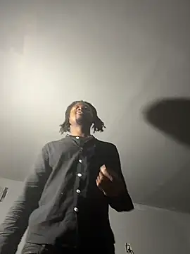 SluttyLyfe4L online show from April 2026 08:17:01 PM