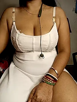 Snapshot of Sony-Model chatting on October 2025 04:09:02 PM Sony-Model online show from October 2025 04:09:02 PM