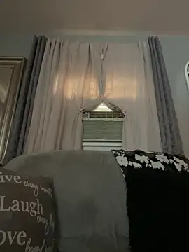 Snapshot of theoneandonlyniko chatting on October 2025 05:35:01 PM theoneandonlyniko online show from October 2025 05:35:01 PM