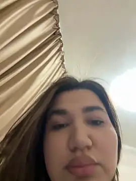 Snapshot of Leya__Droit chatting on January 2025 07:39:02 PM Leya Droit online show from January 2025 07:39:02 PM