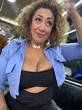 Katti Barrera online show from July 2026 07:52:01 PM