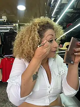 Katti Barrera online show from July 2026 06:04:01 PM