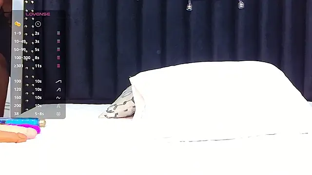 Snapshot of petitelittleebony chatting on January 2025 07:08:01 PM petitelittleebony online show from January 2025 07:08:01 PM