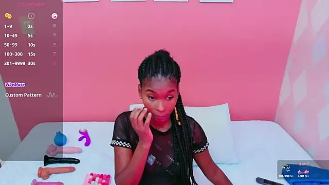 Snapshot of petitelittleebony chatting on September 2025 07:25:02 PM petitelittleebony online show from September 2025 07:25:02 PM