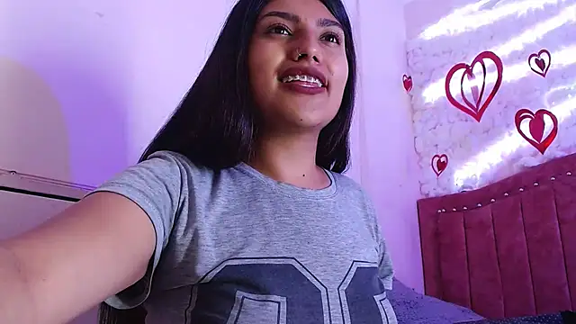 Snapshot of SarahStones chatting on February 2025 11:22:01 AM SarahStones online show from February 2025 11:22:01 AM