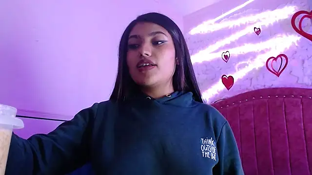 Snapshot of SarahStones chatting on March 2025 08:42:02 AM SarahStones online show from March 2025 08:42:02 AM